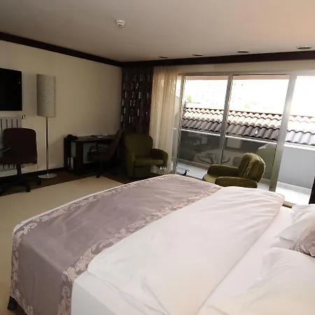 Ontur Butik Hotel 4*